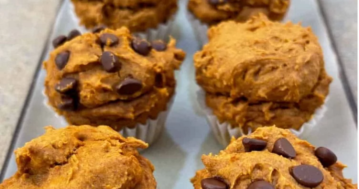 Weight Watchers Easy Pumpkin Spice Cake Mix Muffins